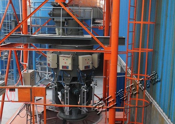 八嘴水泥包装机现场