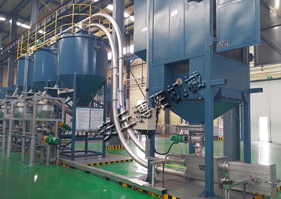 多出料口管链输送机现场