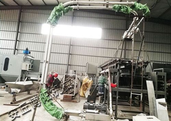 稻谷管链输送机设备生产现场