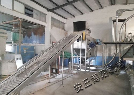 白炭黑拆包输送设备使用现场