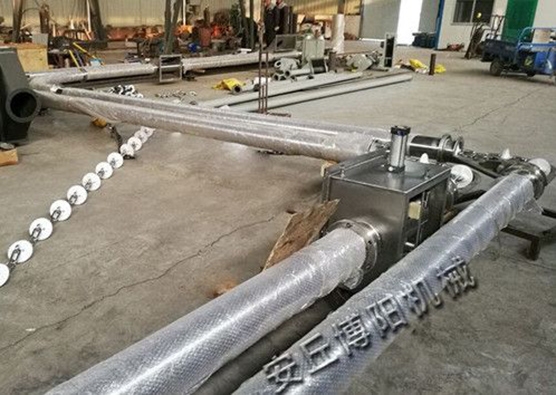 钙粉管链式输送机制造现场