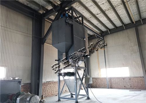 污泥吨袋拆包机使用现场