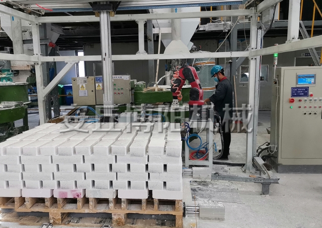 氧化铝砖自动搬运码垛机生产线