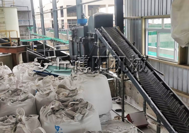 纯碱自动拆包机车间实拍 自动拆袋投料站生产厂家