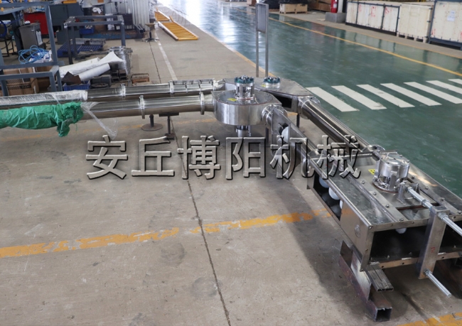 乙酰苯胺管链式粉体输送机 管链输送机设备车间实拍