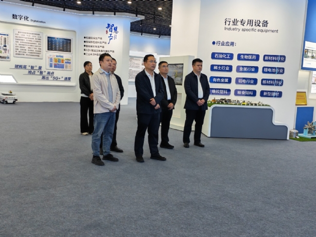 潍坊市委统战部分管日常工作的副部长李全吉一行到博阳机械参观调研