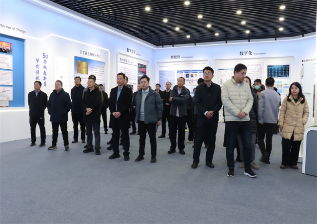 潍坊市委党校进修班一行到安丘博阳机械参观考察