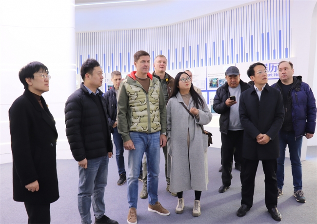 俄罗斯莫斯科州柳别尔齐市市长代表团莅临博阳机械考察交流